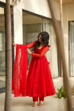 Ruby Royale Thread Work Kurta Set