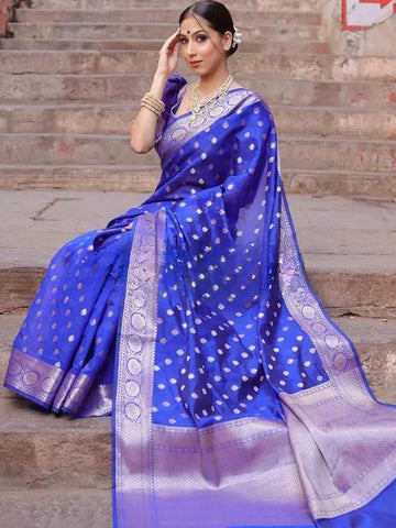 Blue Jacquard Saree – Soft Woven Texture & Elegant Festive Drape