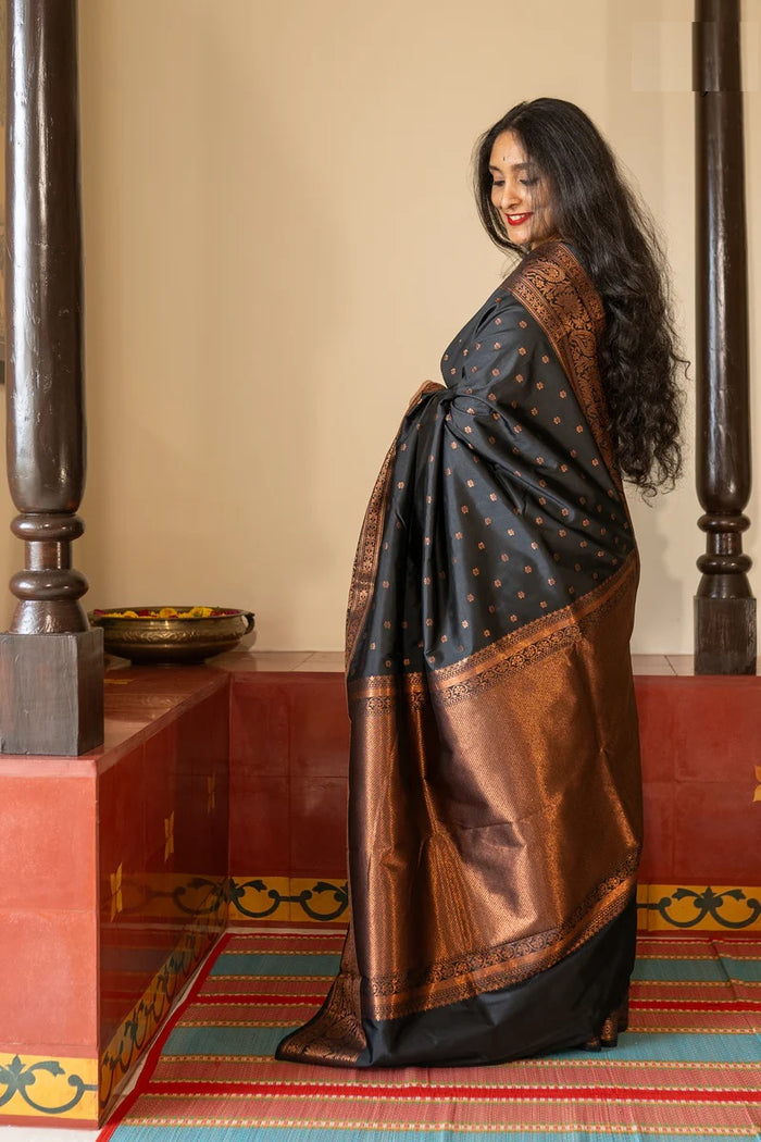 Classic Black Jacquard Saree for Women – Premium Party & Festive Wear