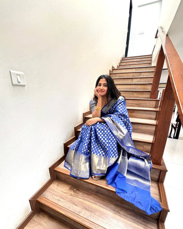 Royal Blue Jacquard Saree – Elegant Traditional Wear for Festive & Party Occasions