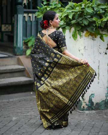 Premium Black Jacquard Saree for Elegant Party & Festive Wear
