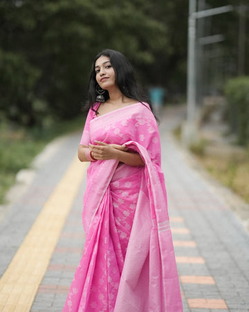 Elegant Pink Jacquard Saree – Premium Weave & Timeless Festive Style