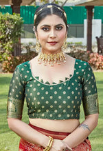 Graceful Purple Jacquard Saree