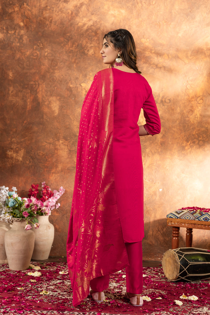 Zariya Pink Marina Silk Embroidered Kurta Pant Dupatta Set