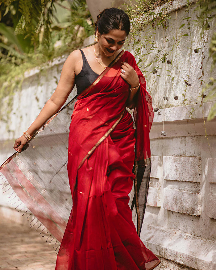 Red Jacquard Saree – Festive, Elegant & Premium Ethnic Wear