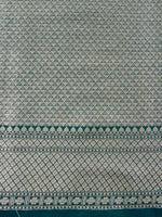 Green Jacquard Saree – Rich Traditional Weave & Festive Elegance