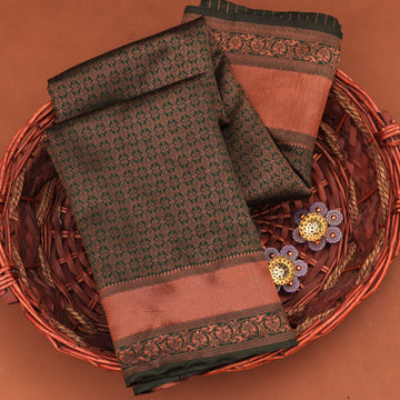 Mahendi Green Jacquard Saree – Elegant Woven Detailing & Festive Traditional Style