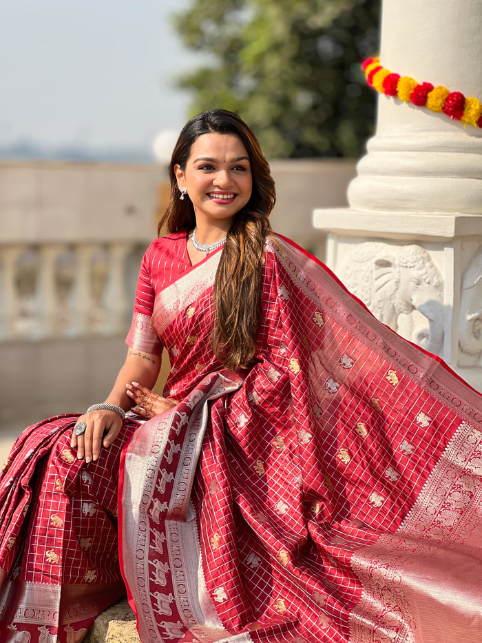 Red Jacquard Saree – Luxe Weave for Festive & Bridal Elegance