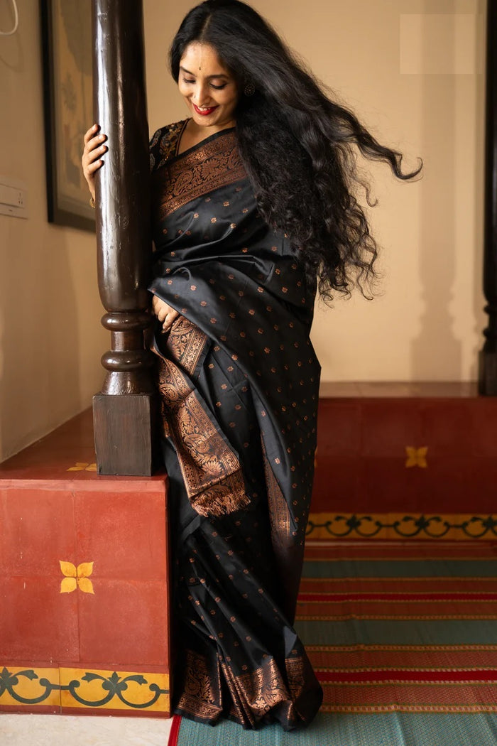Classic Black Jacquard Saree for Women – Premium Party & Festive Wear