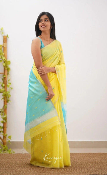 Yellow Sky Jacquard Saree – Soft Dual-Tone Elegance with Premium Woven Design