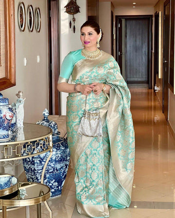 Light Blue Jacquard Saree – Soft Woven Elegance for Weddings & Festive Wear