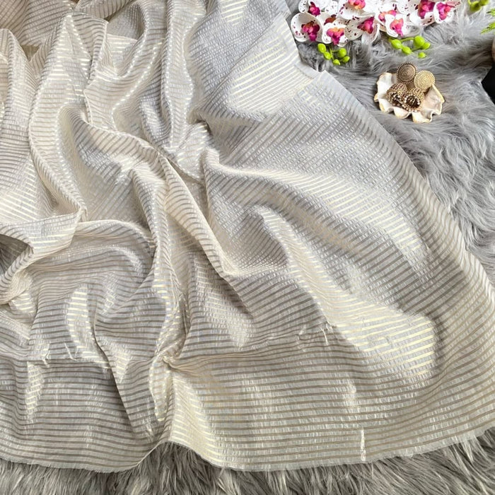 Elegant Off-White Jacquard Saree – Timeless Style with Rich Woven Detailing