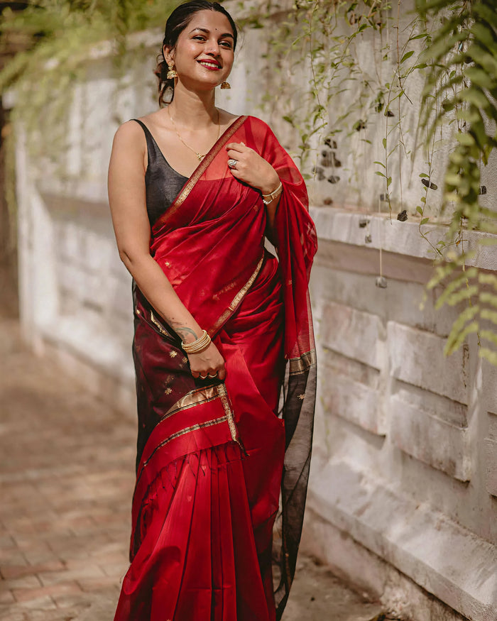 Red Jacquard Saree – Festive, Elegant & Premium Ethnic Wear