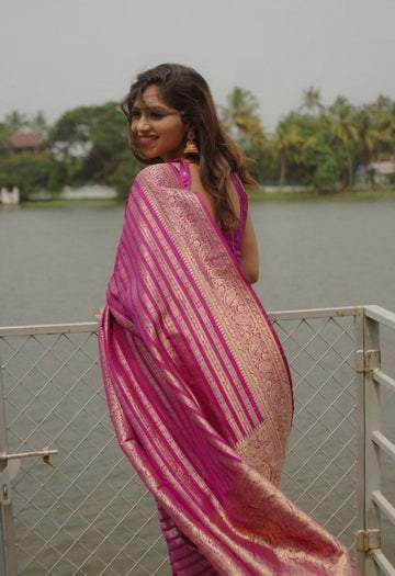 Blush Pink Jacquard Saree – Soft Woven Elegance & Festive-Ready Style