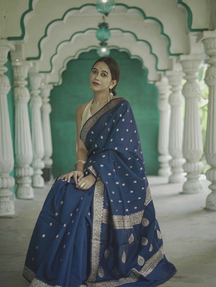 Royal Blue Jacquard Saree – Timeless Elegance with Premium Woven Detailing