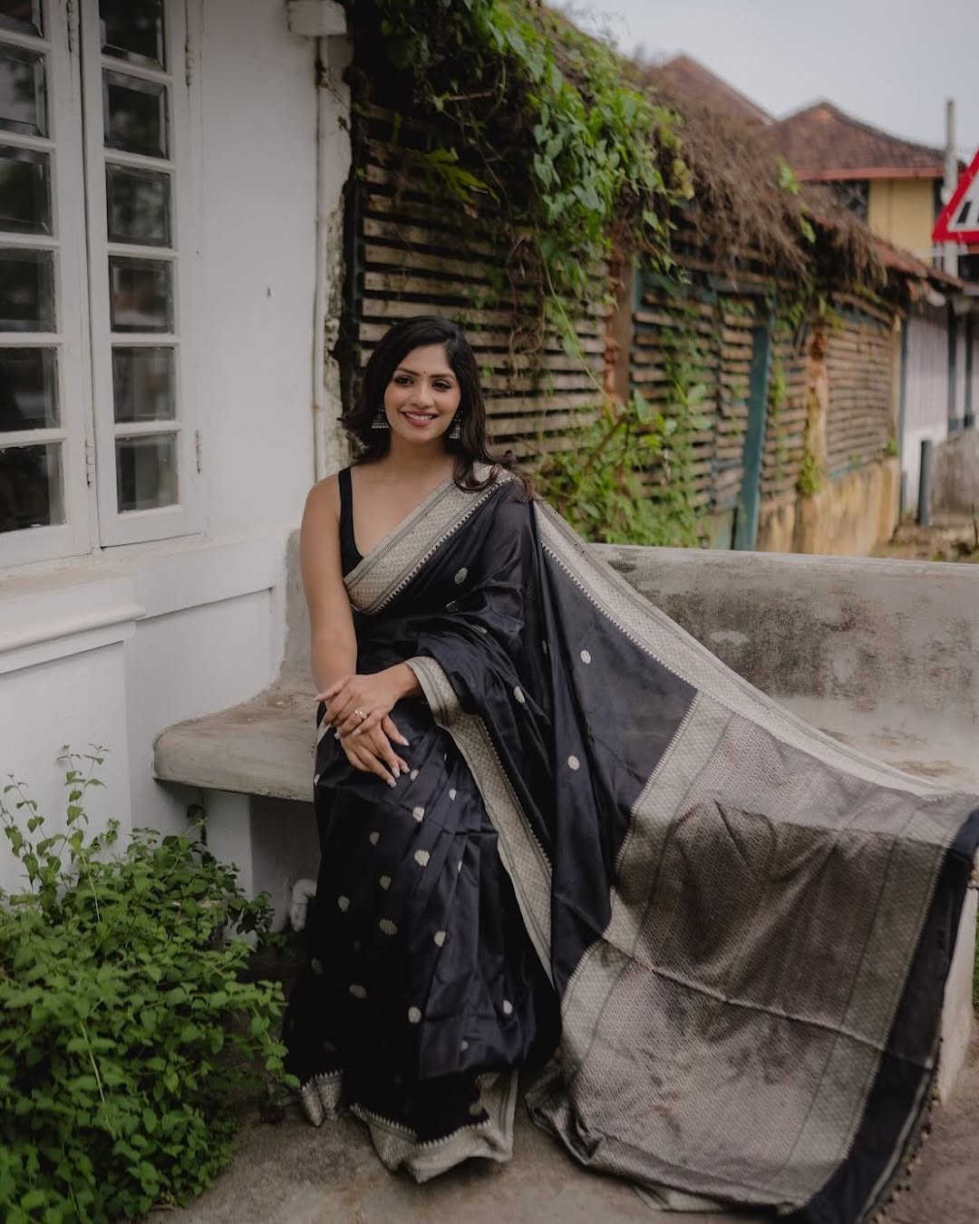 Elegant Black Jacquard Saree