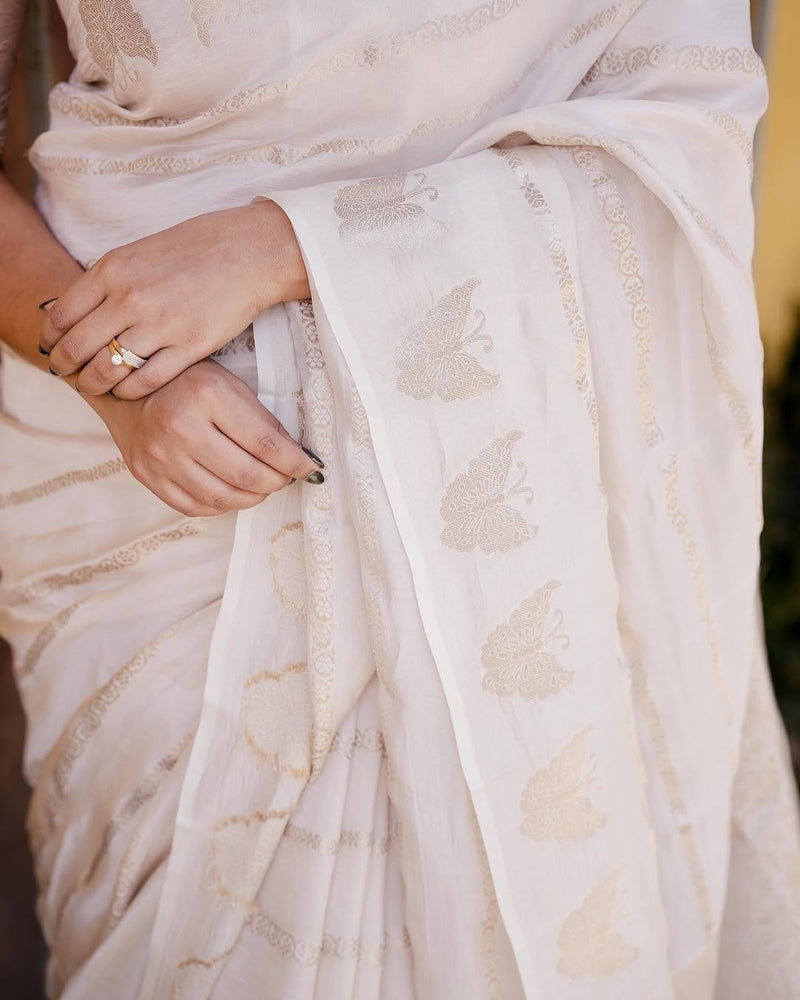 Elegant Off-White Jacquard Saree