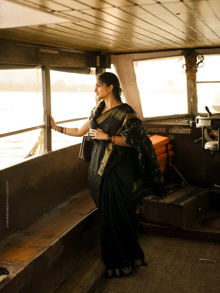 Black Jacquard Saree – Timeless Elegance with Luxurious Woven Detail