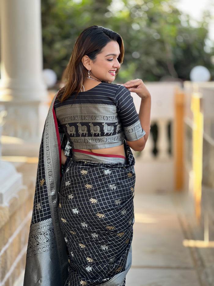 Black Jacquard Saree – Timeless Classic Saree with Elegant Woven Detailing