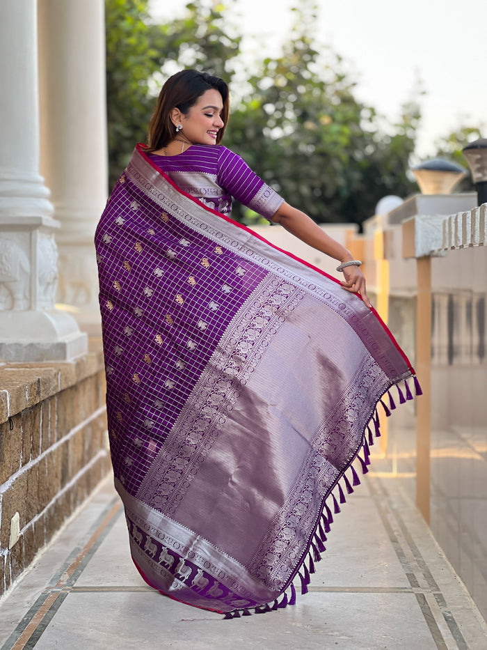 Premium Purple Jacquard Saree – Rich Weave for Festive & Traditional Elegance