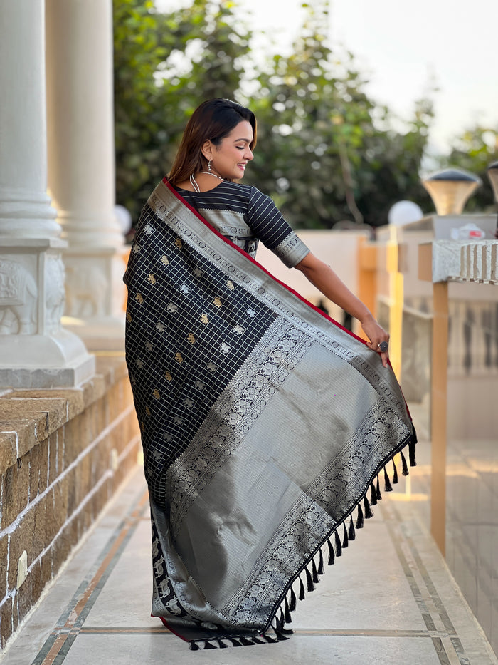 Black Jacquard Saree – Timeless Classic Saree with Elegant Woven Detailing