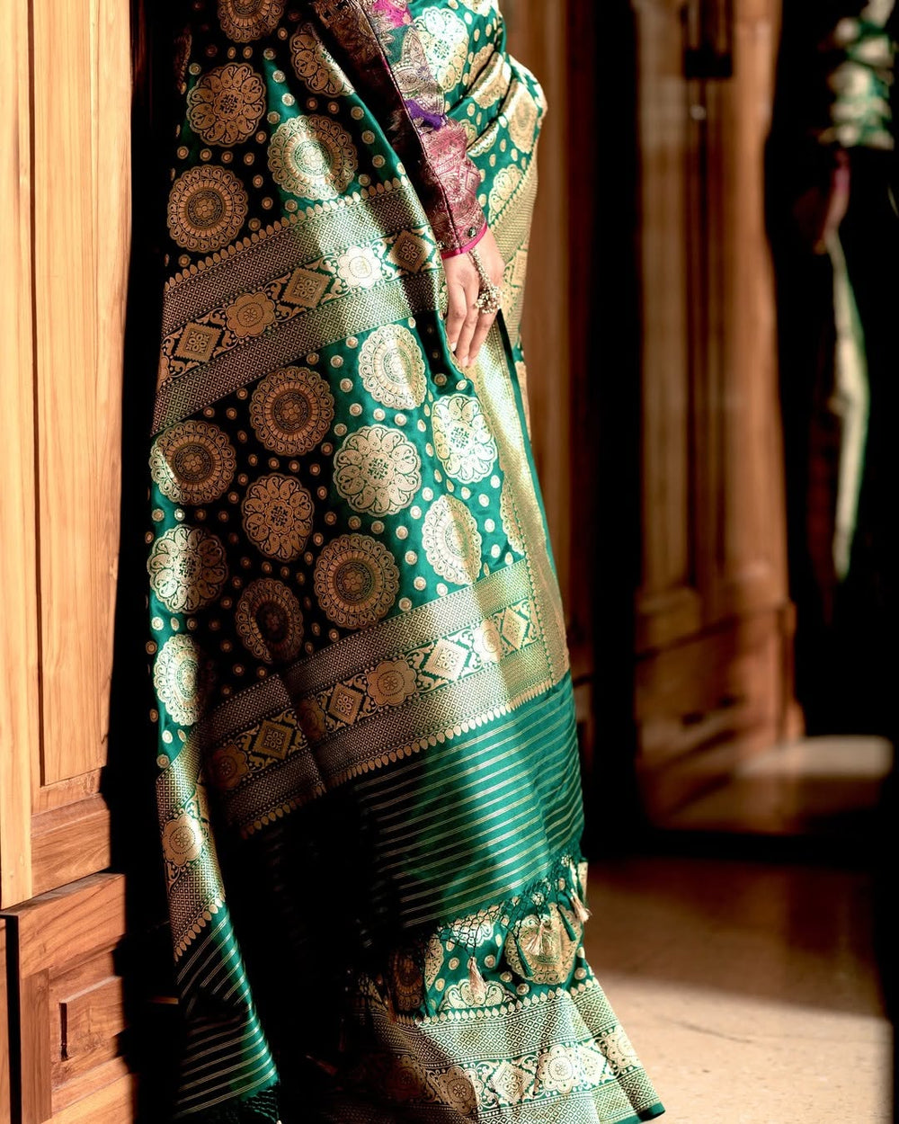 Elegant Dark Green Jacquard Saree