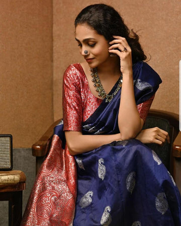Elegant Blue Jacquard Saree – Lightweight, Festive & Perfect for All Occasions