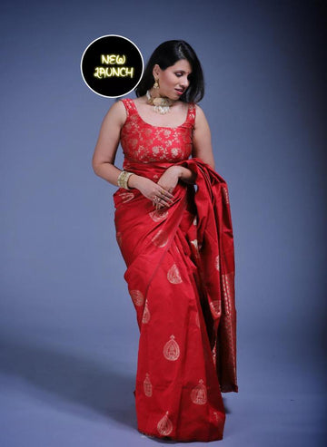 Radiant Red Jacquard Saree – Luxurious Woven Elegance for Festive & Bridal Moments