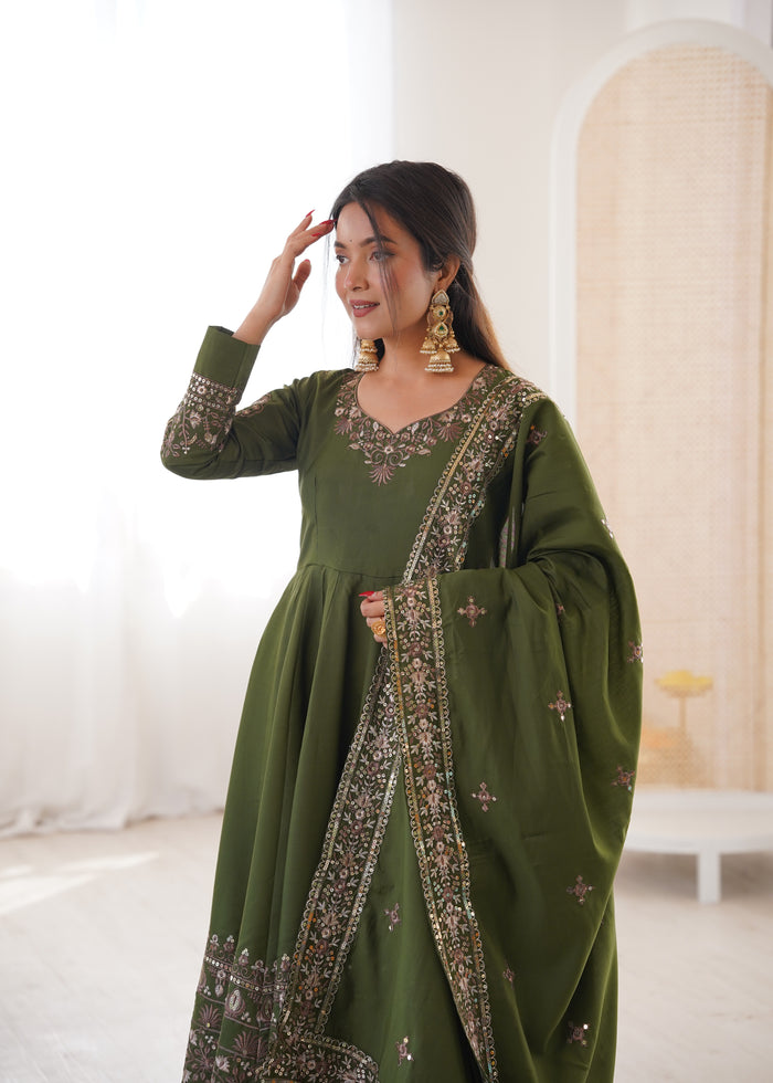 Emerald Bloom Roman Silk Suit Set