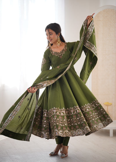 Emerald Bloom Roman Silk Suit Set