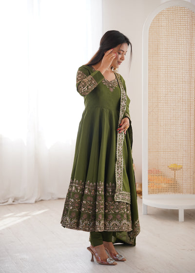 Emerald Bloom Roman Silk Suit Set