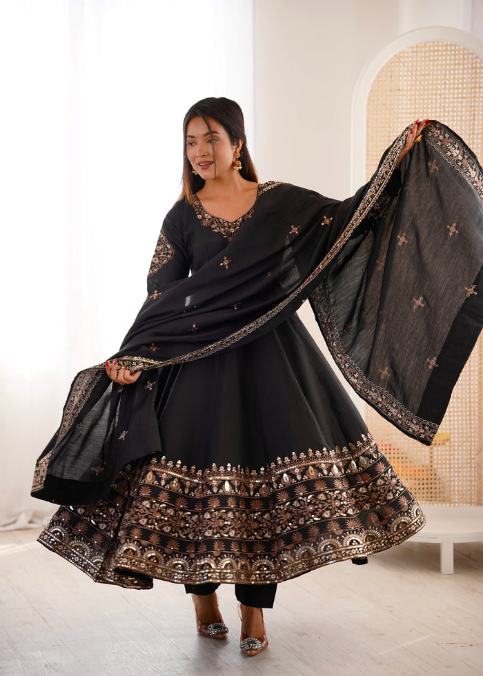 Noir Elegance Roman Silk Suit Set