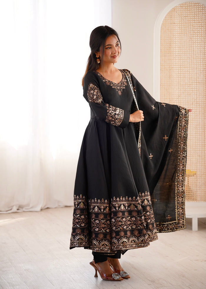 Noir Elegance Roman Silk Suit Set