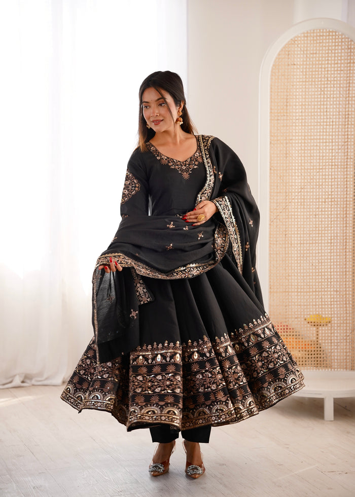 Noir Elegance Roman Silk Suit Set