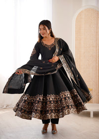Noir Elegance Roman Silk Suit Set