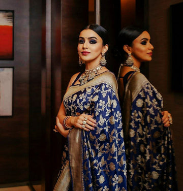 Elegant Navy Blue Jacquard Saree – Timeless Weave & Royal Finish