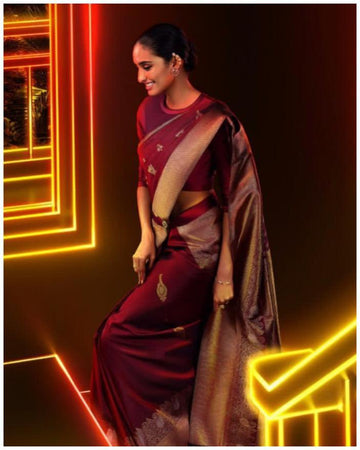 Royal Wine Jacquard Saree – Rich Woven Texture for Festive & Party Elegance