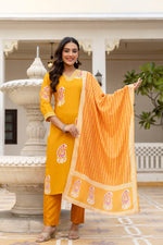 Elegant Mustard Yellow Printed Kurta Pant Set