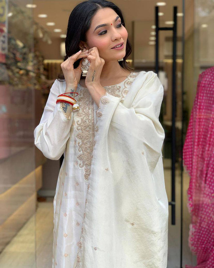 White Aura Jacquard Suit Set