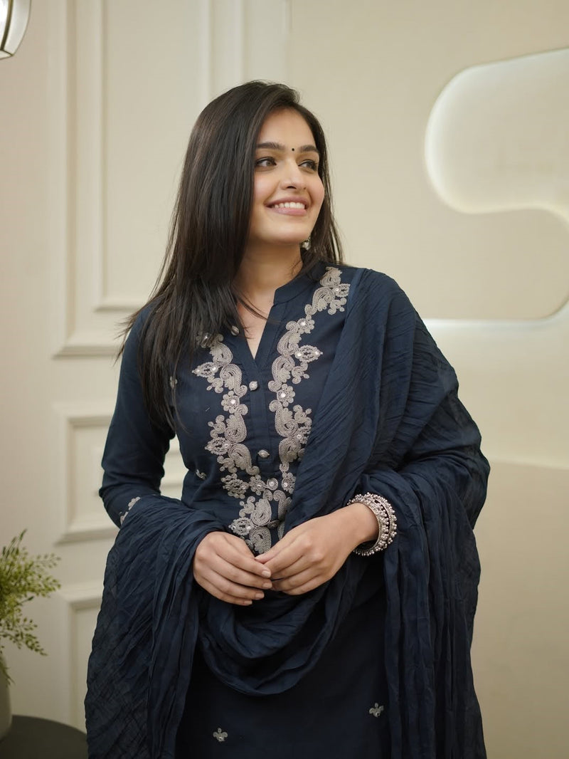 Stylish Rayon Slub Suit Set Featuring Fine Embroidery