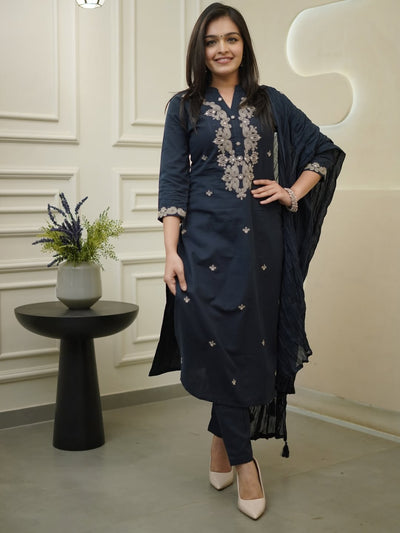 Stylish Rayon Slub Suit Set Featuring Fine Embroidery