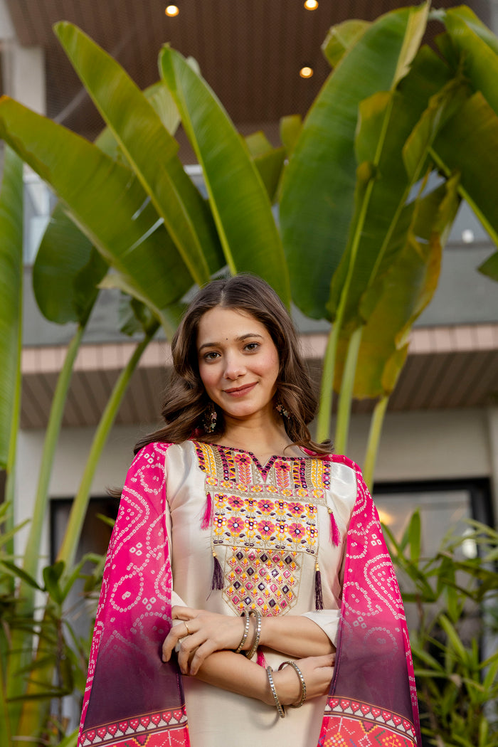 Pink Bandhani Dupatta With Kurta Set