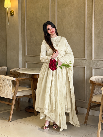 Elegant White Anarkali Suit Set with Dupatta