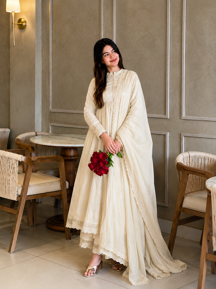 Elegant White Anarkali Suit Set with Dupatta