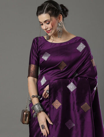Wine Jacquard Saree – Elegant Woven Saree for Festive & Wedding Occasions