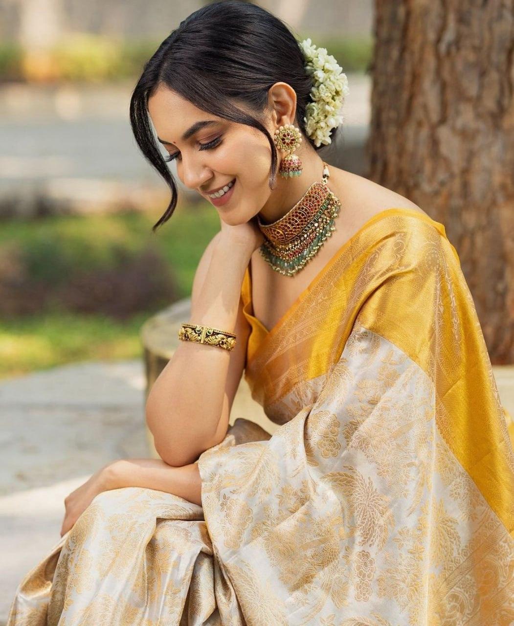 Admirable Yellow Soft Silk Saree With Angelic Blouse Piece - Ibis Fab