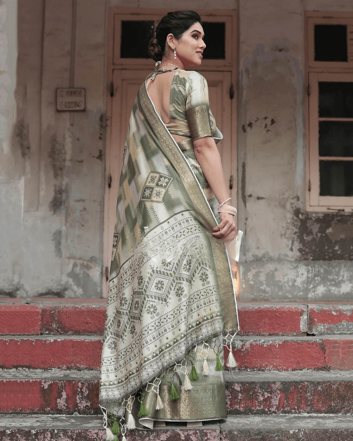 Demanding Light Green Colored Jacquard Silk Saree - Ibis Fab