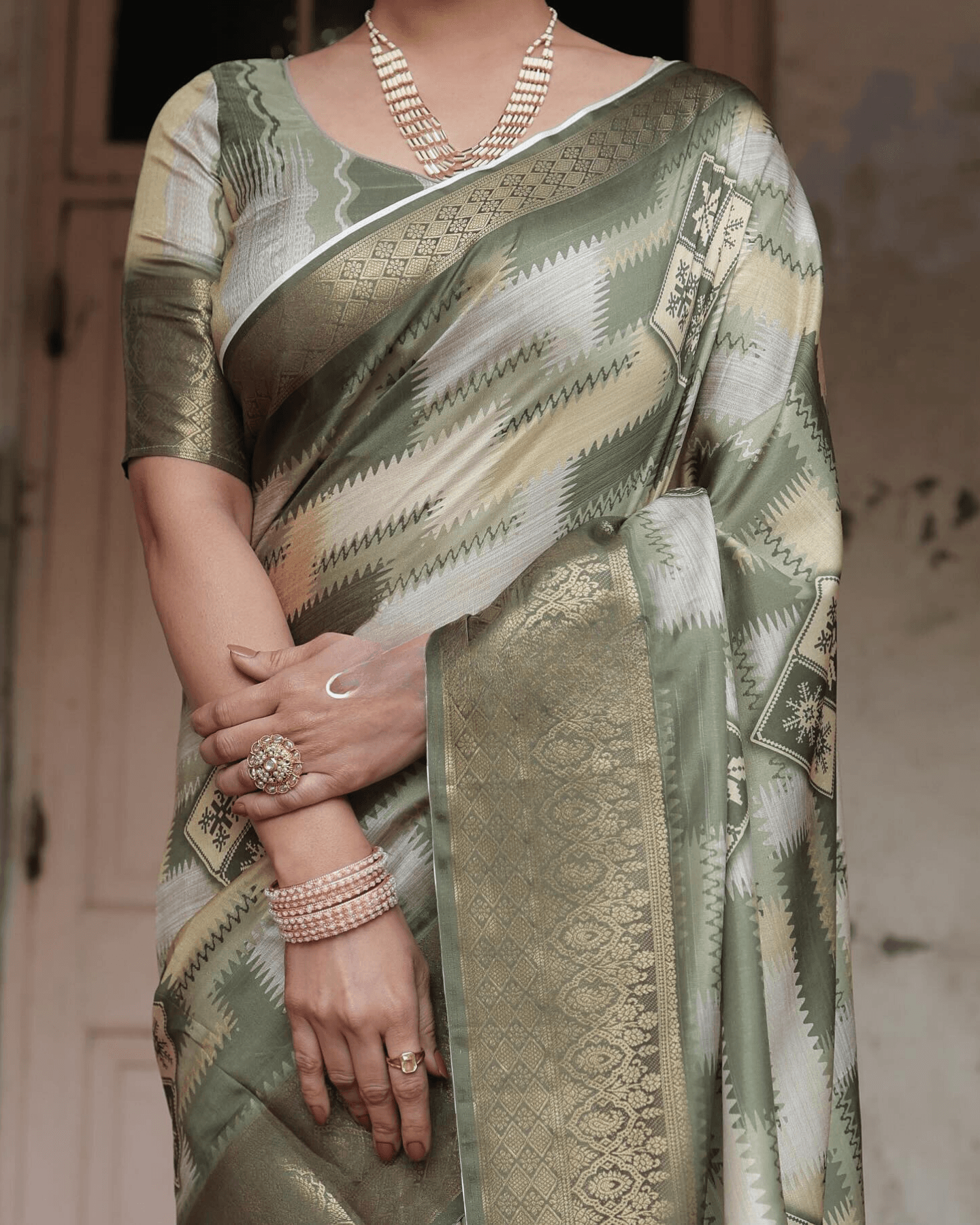 Demanding Light Green Colored Jacquard Silk Saree - Ibis Fab