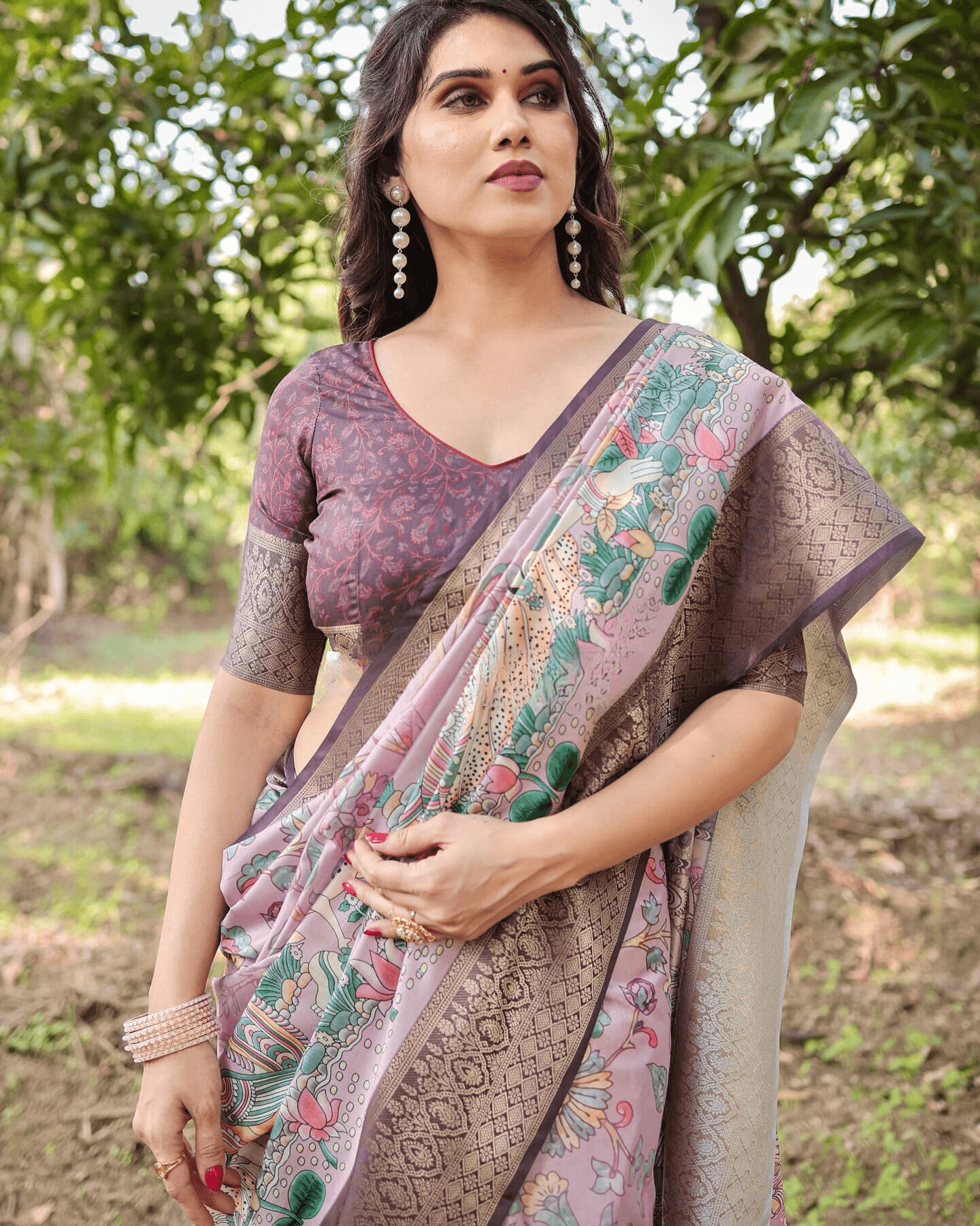 Fantastic Light Purple Colored Jacquard Silk Saree With Zari Border Blouse - Ibis Fab