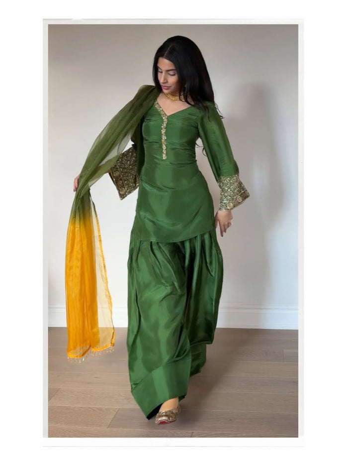 Green Embroidered Kurta Pant Set